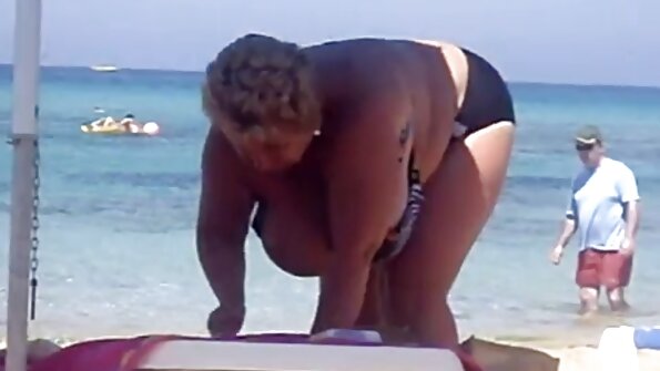 Bărbații pregătiți se ia cu farsori filme porno femei cu floci duri.