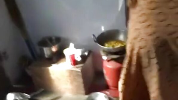 Fete frumoase au facut porno cu floci o orgie cu frisca.