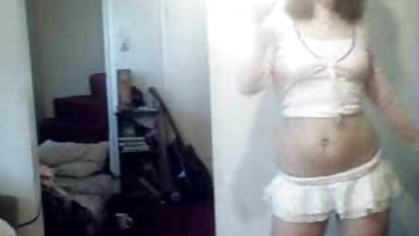 Doctorul neobosit filme porno cu floci a tras pacientul pe canapea.